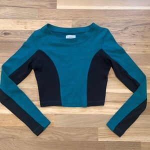 Urban Outfitters Long Sleeve Crewneck Crop Top Black & Teal Women’s XS